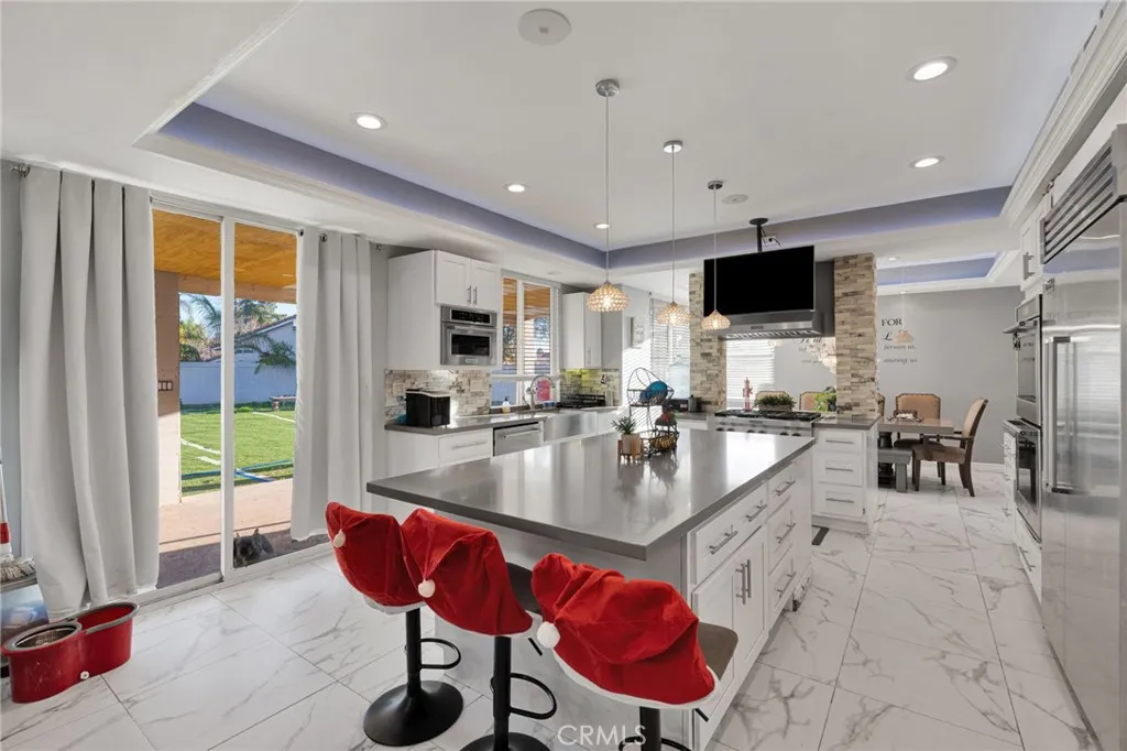 10180 Via Pescadero, Moreno Valley, California 92557 home-pic-15