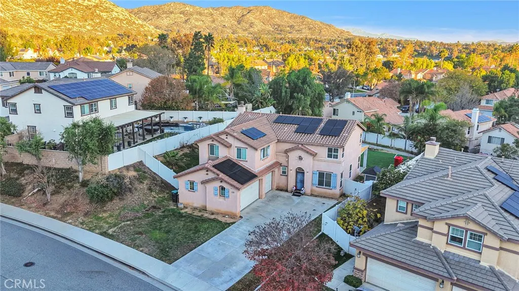 10180 Via Pescadero, Moreno Valley, California 92557 home-pic-55