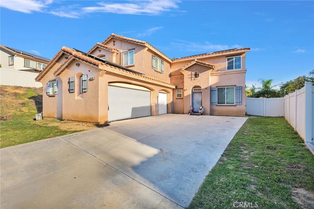 10180 Via Pescadero, Moreno Valley, California 92557 home-pic-1
