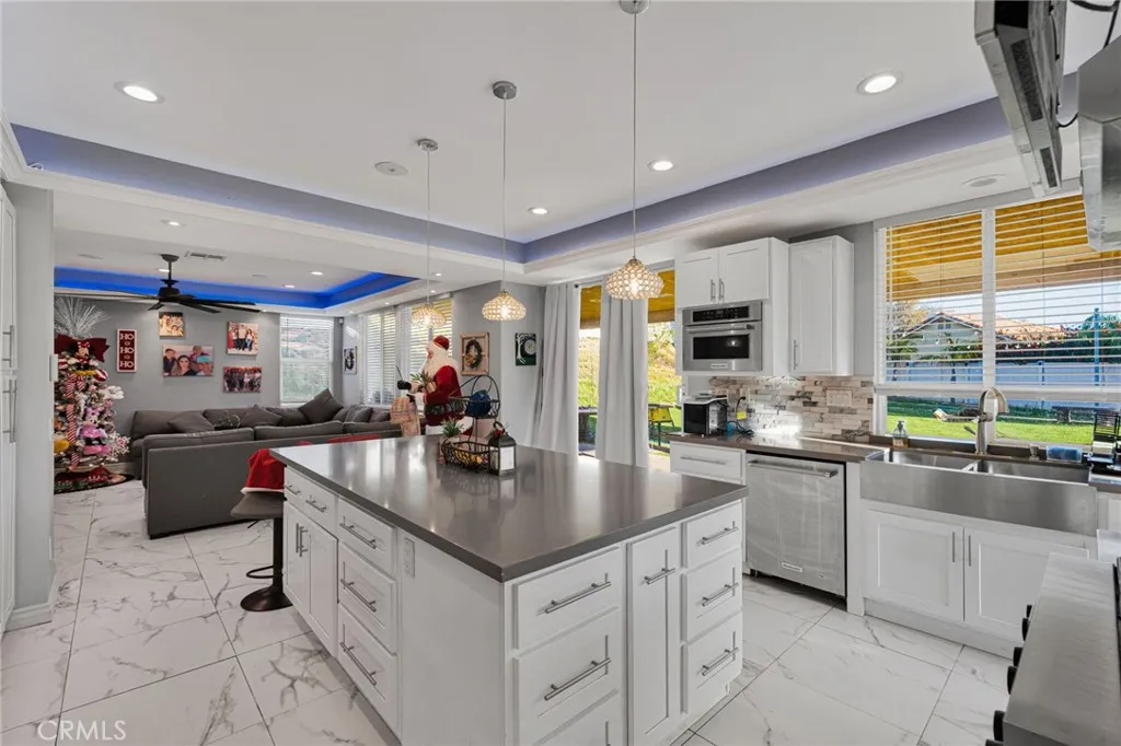 10180 Via Pescadero, Moreno Valley, California 92557 home-pic-14