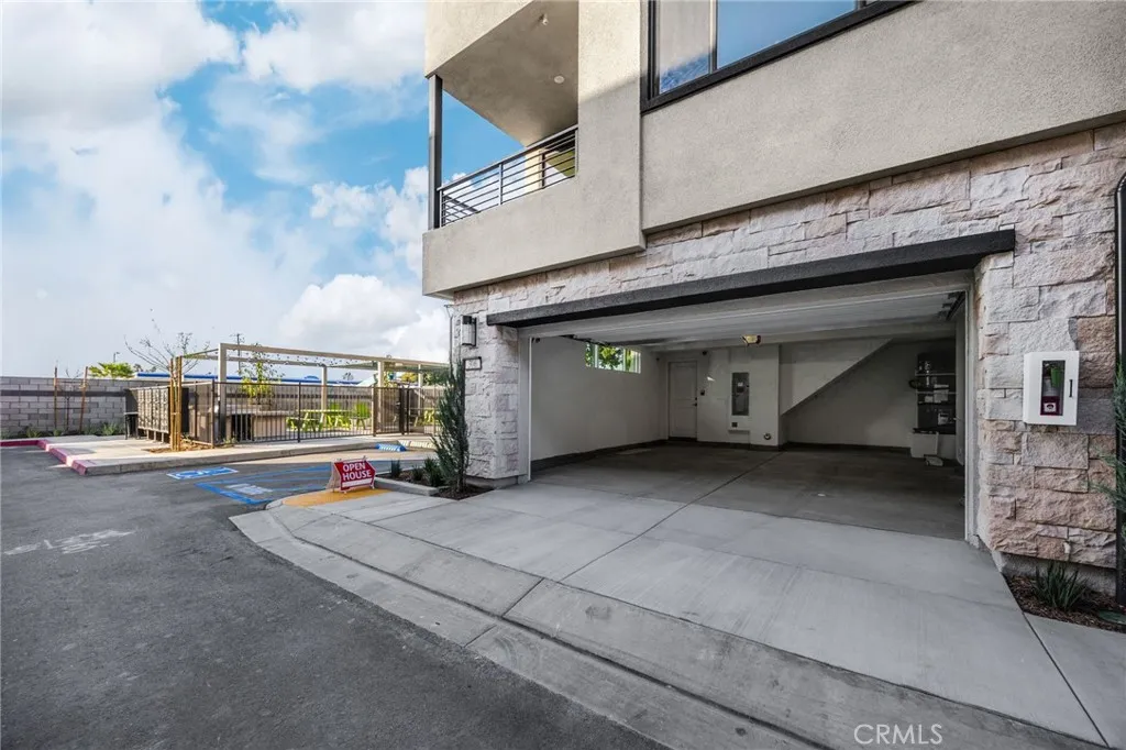 109 S Laxore Street 306, Anaheim, California 92804 home-pic-40