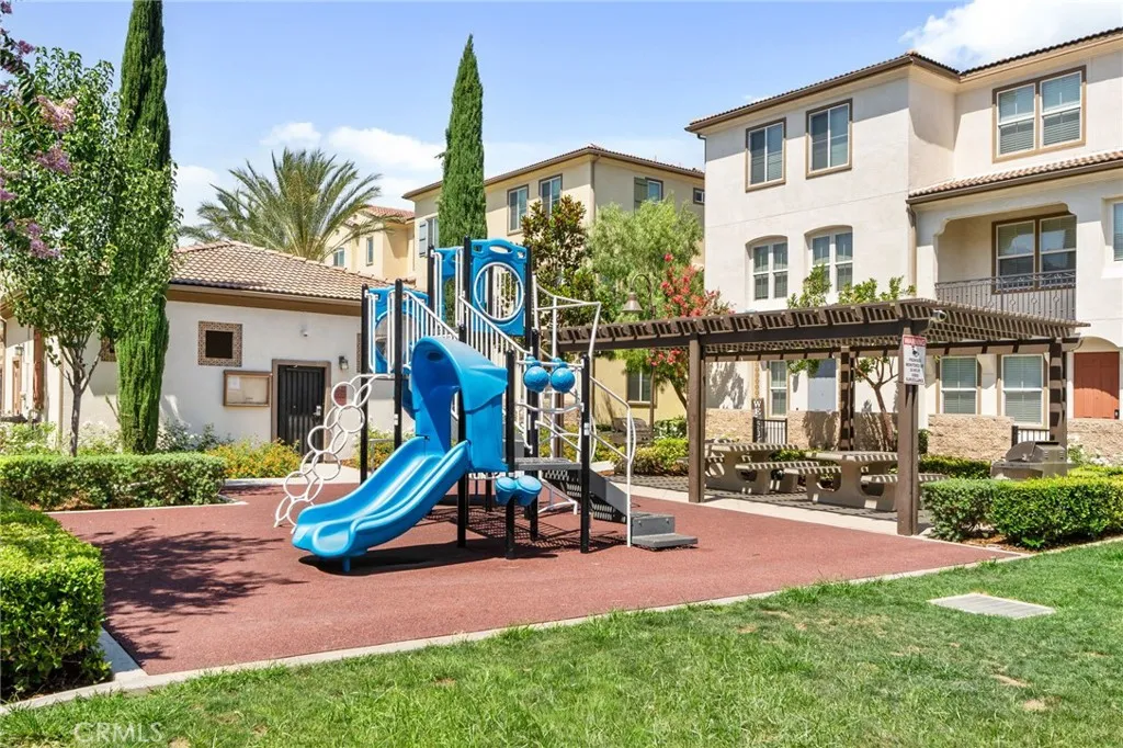 6396 Pictor Court, Eastvale, California 91752 home-pic-32