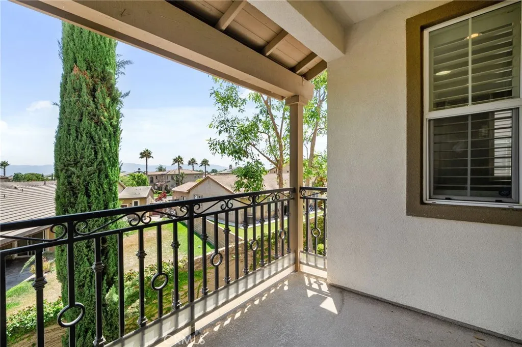 6396 Pictor Court, Eastvale, California 91752 home-pic-15