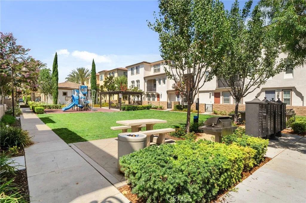 6396 Pictor Court, Eastvale, California 91752 home-pic-31