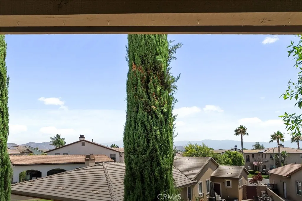 6396 Pictor Court, Eastvale, California 91752 home-pic-16
