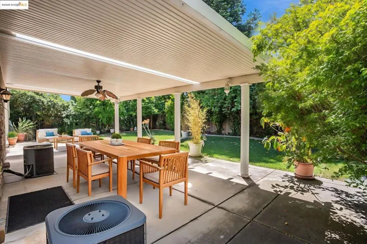 1319 Teal Hollow Dr, Yuba City, California 95993