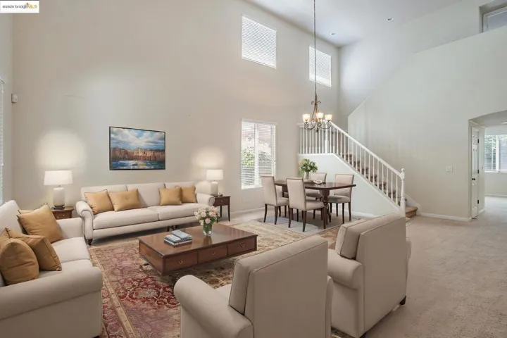 1319 Teal Hollow Dr, Yuba City, California 95993