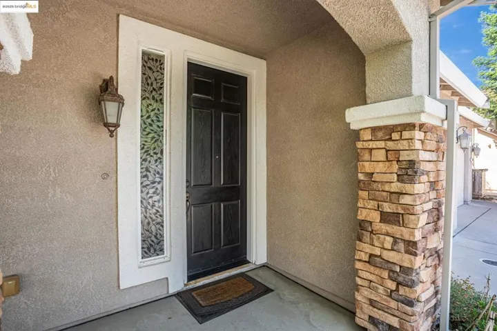 1319 Teal Hollow Dr, Yuba City, California 95993