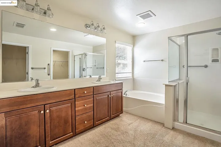 1319 Teal Hollow Dr, Yuba City, California 95993