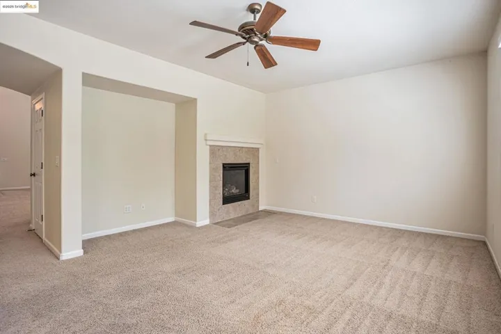 1319 Teal Hollow Dr, Yuba City, California 95993