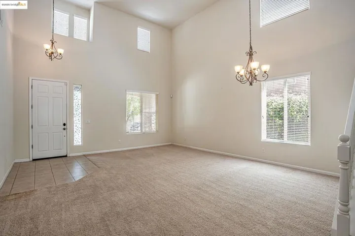 1319 Teal Hollow Dr, Yuba City, California 95993