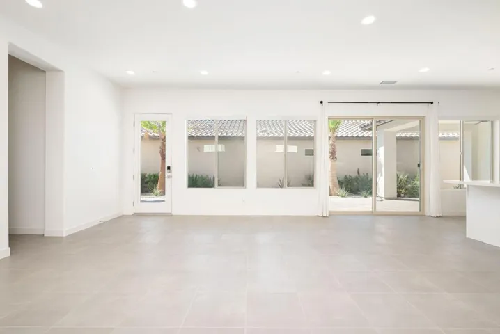 17-web-or-mls-JMPlatinumWay_2022_017