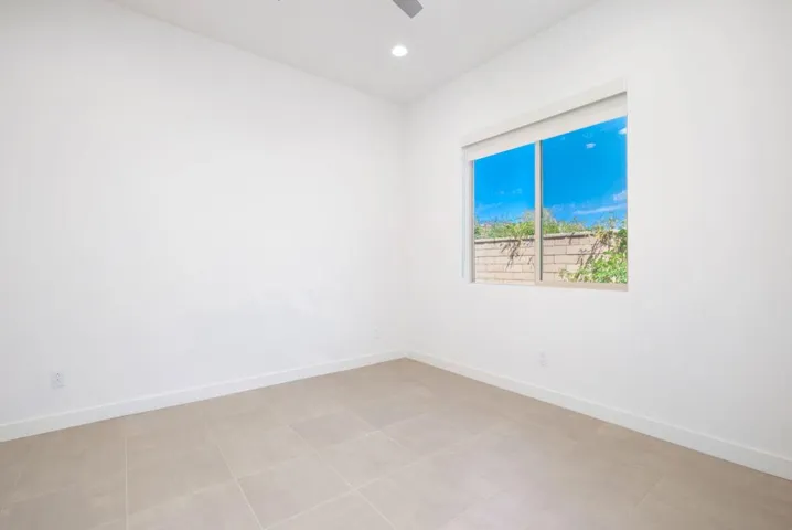 33-web-or-mls-JMPlatinumWay_2022_033