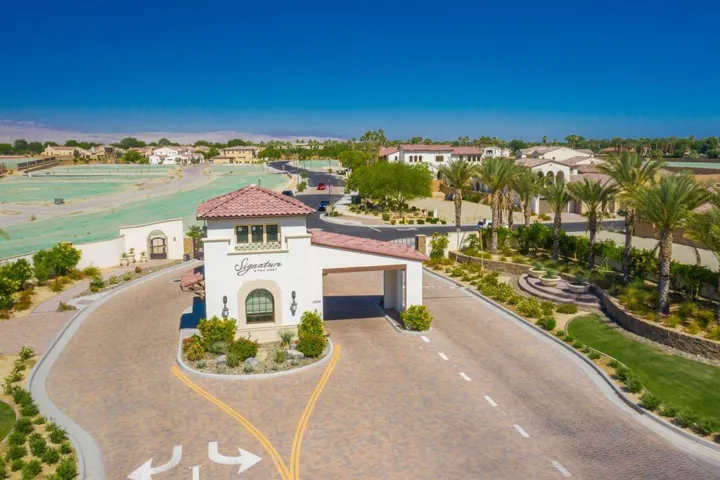 39-web-or-mls-Signature_PGA_West_0620_01