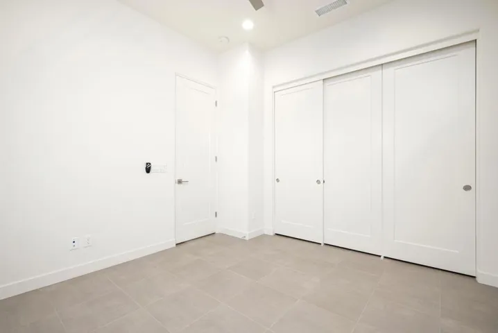 32-web-or-mls-JMPlatinumWay_2022_032