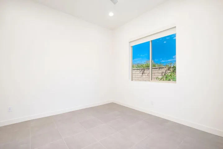 31-web-or-mls-JMPlatinumWay_2022_031