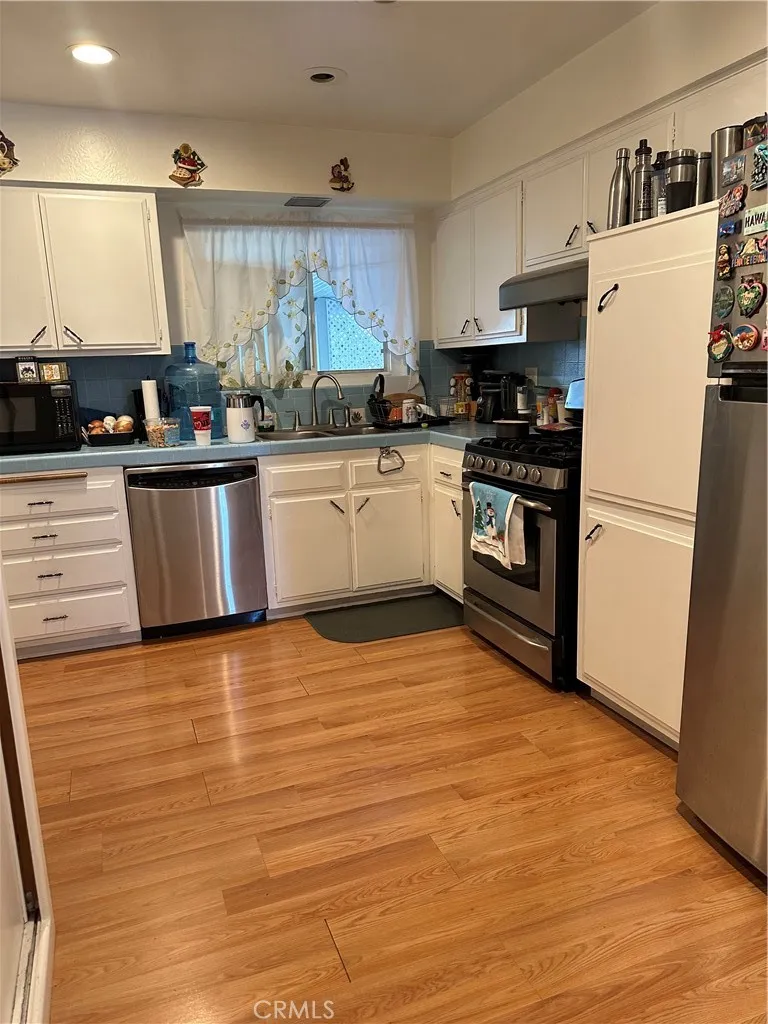 29051 Snead Drive, Menifee, California 92586 home-pic-7