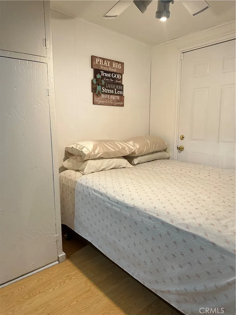 29051 Snead Drive, Menifee, California 92586 home-pic-9