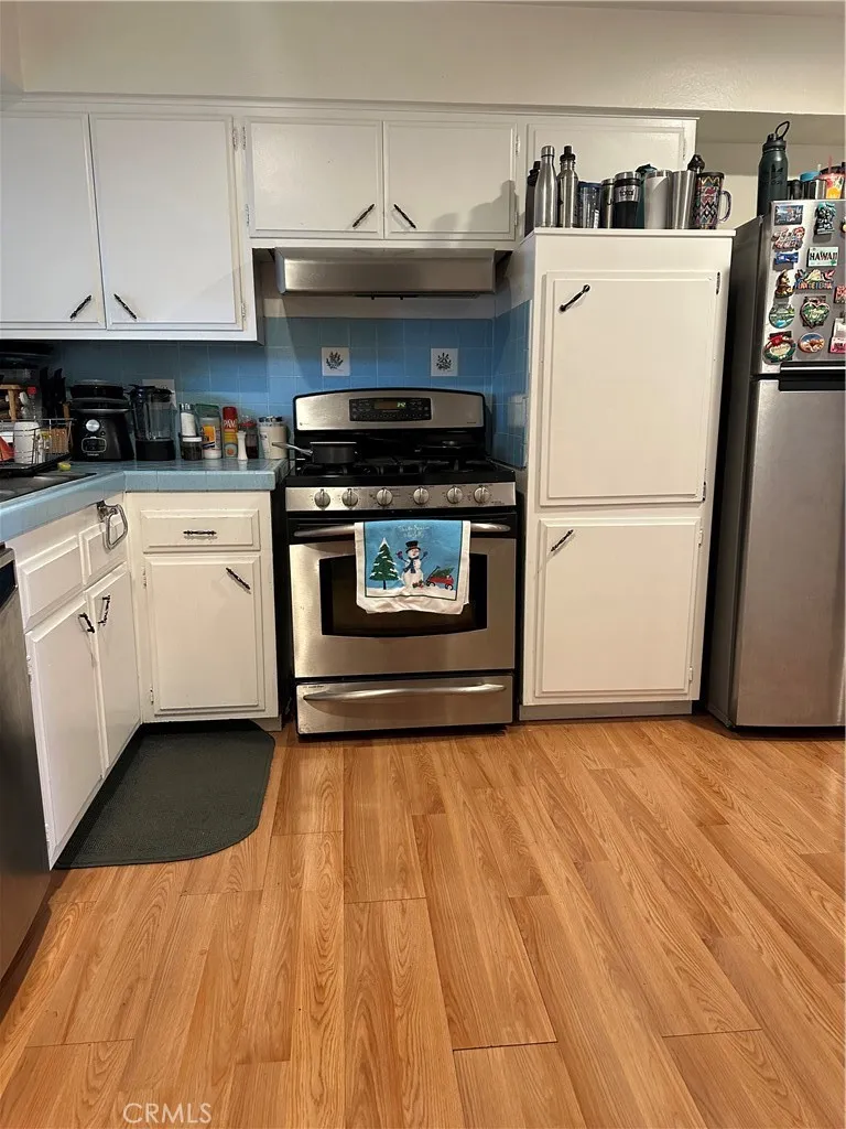 29051 Snead Drive, Menifee, California 92586 home-pic-8