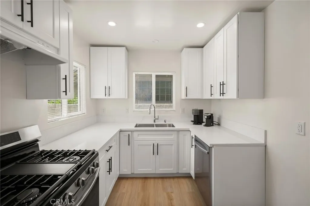 1523 Rock Glen Avenue, Glendale, California 91205 home-pic-8