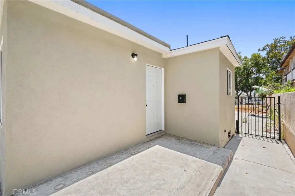 1523 Rock Glen Avenue, Glendale, California 91205 home-pic-20