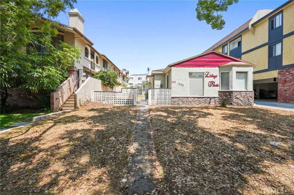 1523 Rock Glen Avenue, Glendale, California 91205 home-pic-2