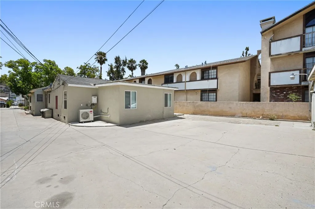 1523 Rock Glen Avenue, Glendale, California 91205 home-pic-21