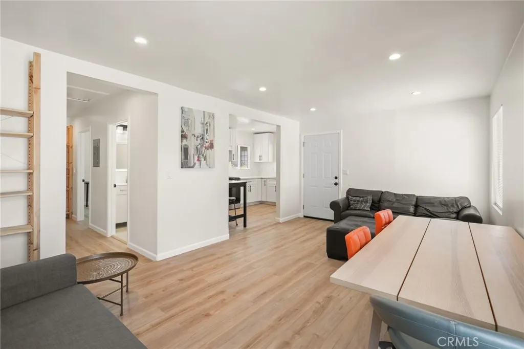 1523 Rock Glen Avenue, Glendale, California 91205 home-pic-6