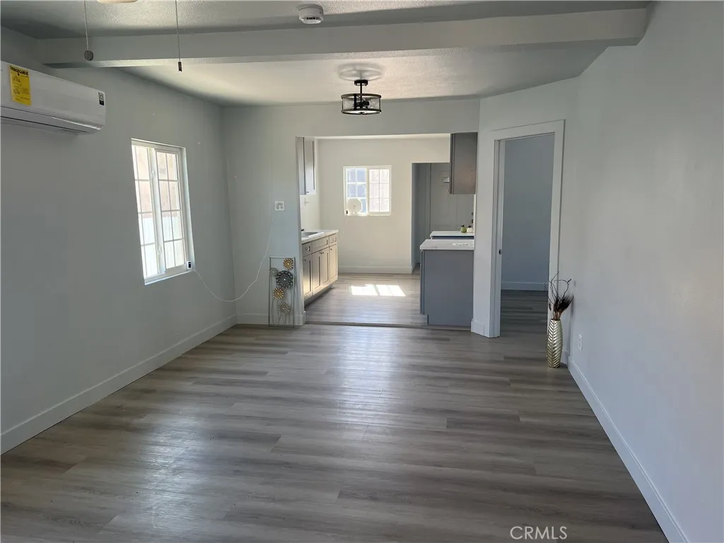 1612 W 71st, Los Angeles, California 90047 home-pic-3