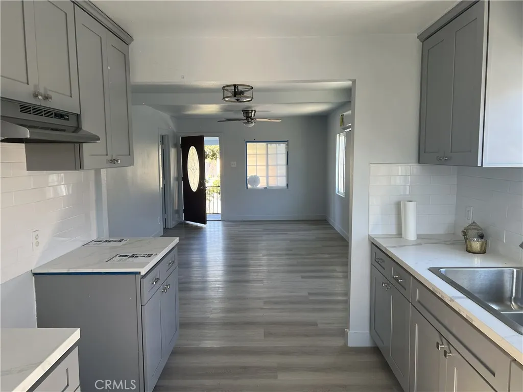 1612 W 71st, Los Angeles, California 90047 home-pic-16