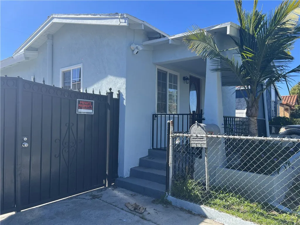 1612 W 71st, Los Angeles, California 90047 home-pic-2