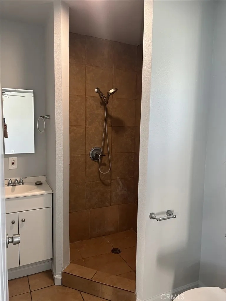 1612 W 71st, Los Angeles, California 90047 home-pic-10