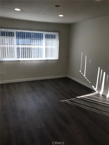 10210 Oklahoma Avenue B, Chatsworth, California 91311
