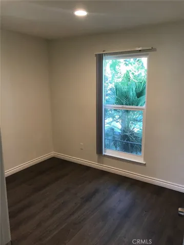 10210 Oklahoma Avenue B, Chatsworth, California 91311