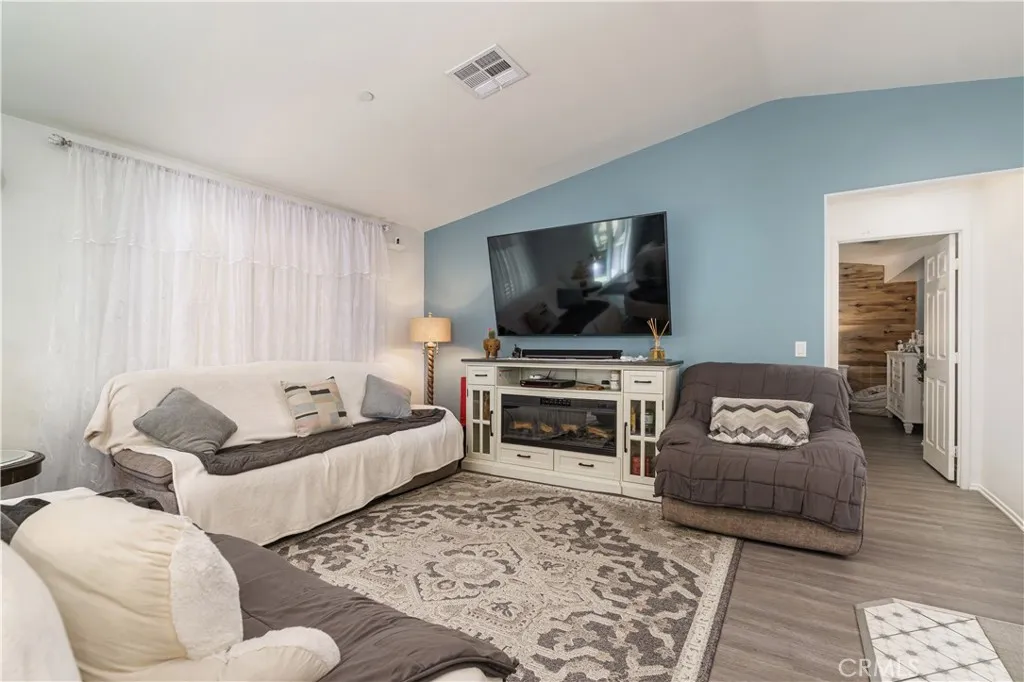 11461 Charlotte, Adelanto, California 92301 home-pic-18