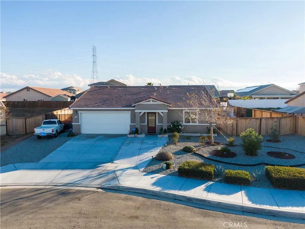 11461 Charlotte, Adelanto, California 92301 home-pic-1