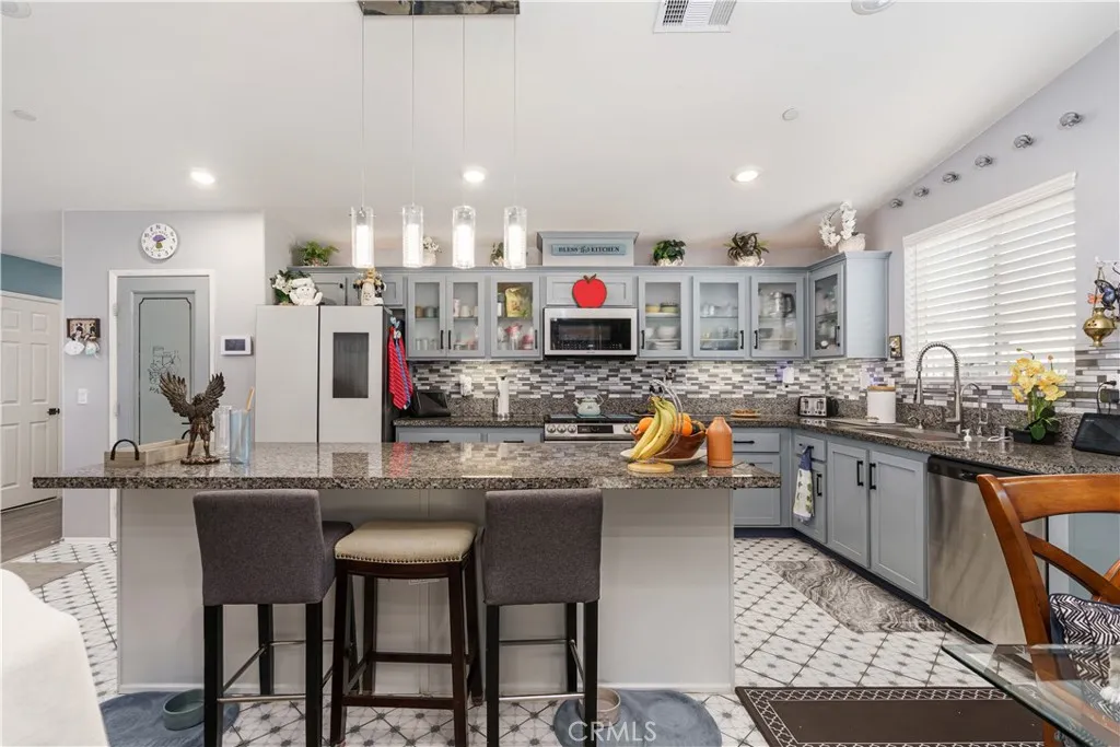 11461 Charlotte, Adelanto, California 92301 home-pic-12
