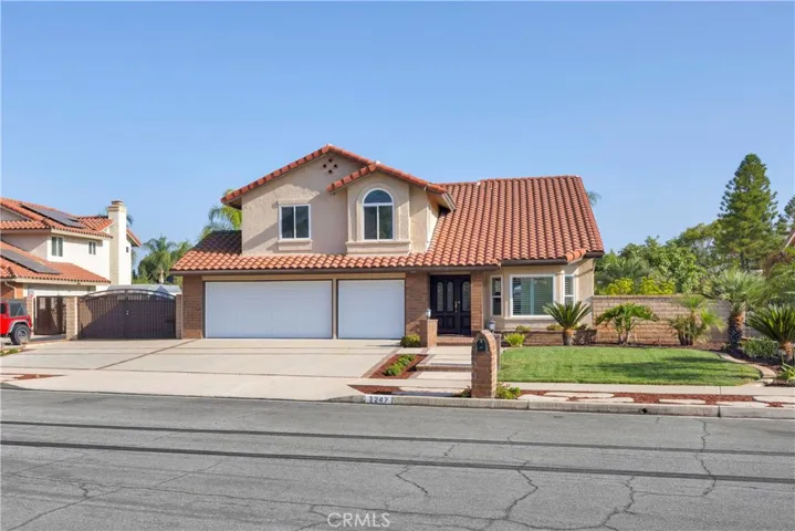 1247 Bridgeport, Corona, California 92882