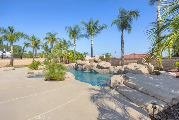 1247 Bridgeport, Corona, California 92882