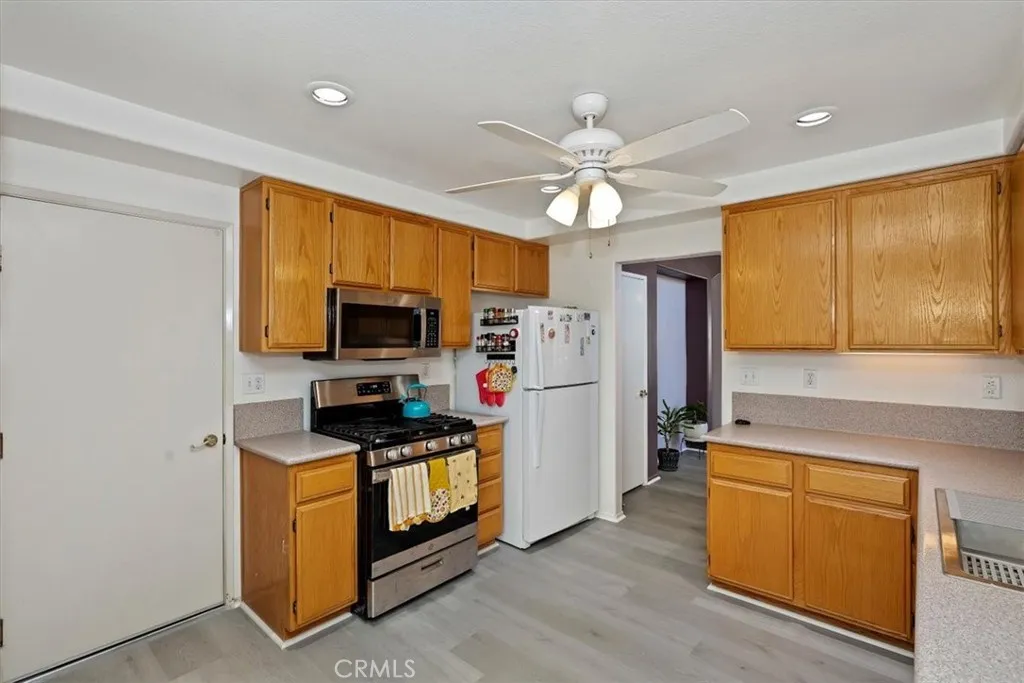 5509 Rodriguez, Banning, California 92220 home-pic-13