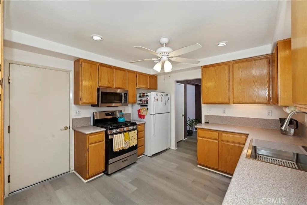 5509 Rodriguez, Banning, California 92220 home-pic-16