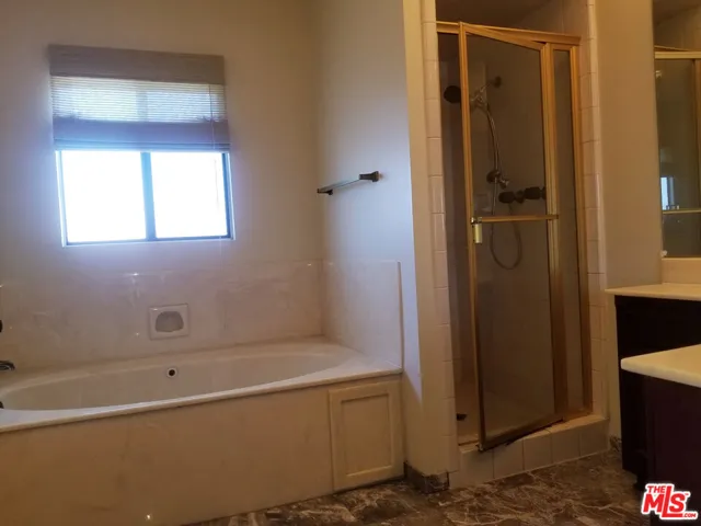 Bathtub