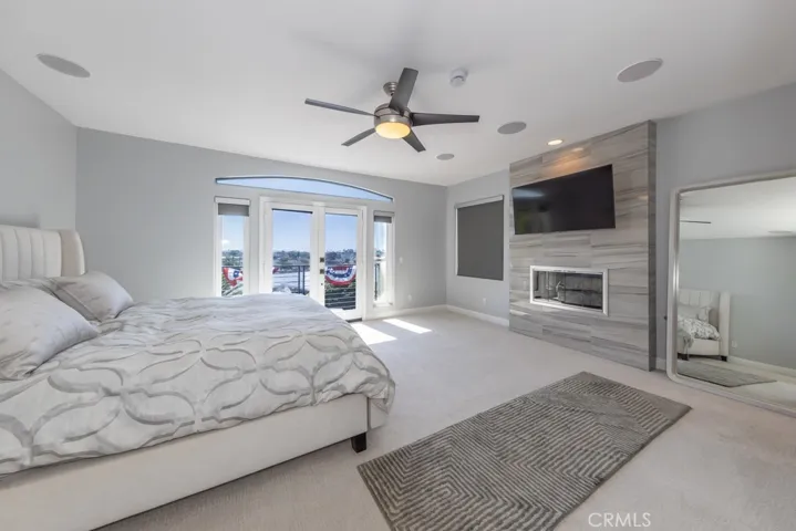 831 Frankfort Avenue, Huntington Beach, California 92648