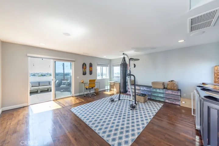 831 Frankfort Avenue, Huntington Beach, California 92648