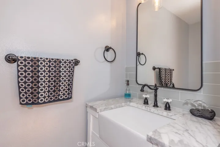 831 Frankfort Avenue, Huntington Beach, California 92648