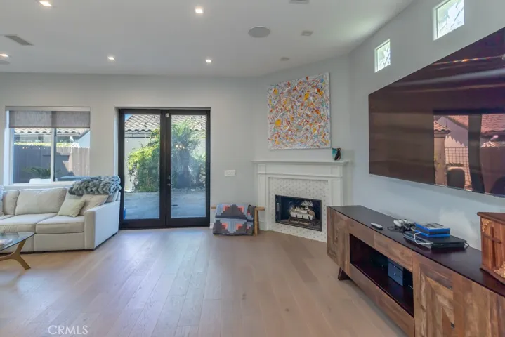 831 Frankfort Avenue, Huntington Beach, California 92648