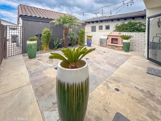 831 Frankfort Avenue, Huntington Beach, California 92648