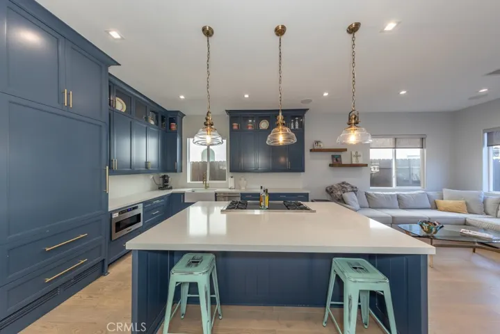831 Frankfort Avenue, Huntington Beach, California 92648