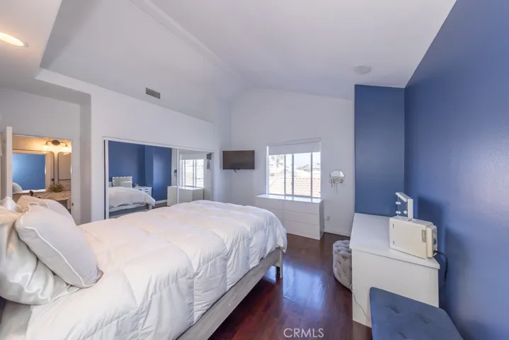 831 Frankfort Avenue, Huntington Beach, California 92648