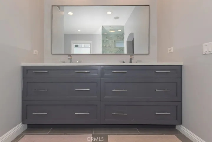 831 Frankfort Avenue, Huntington Beach, California 92648